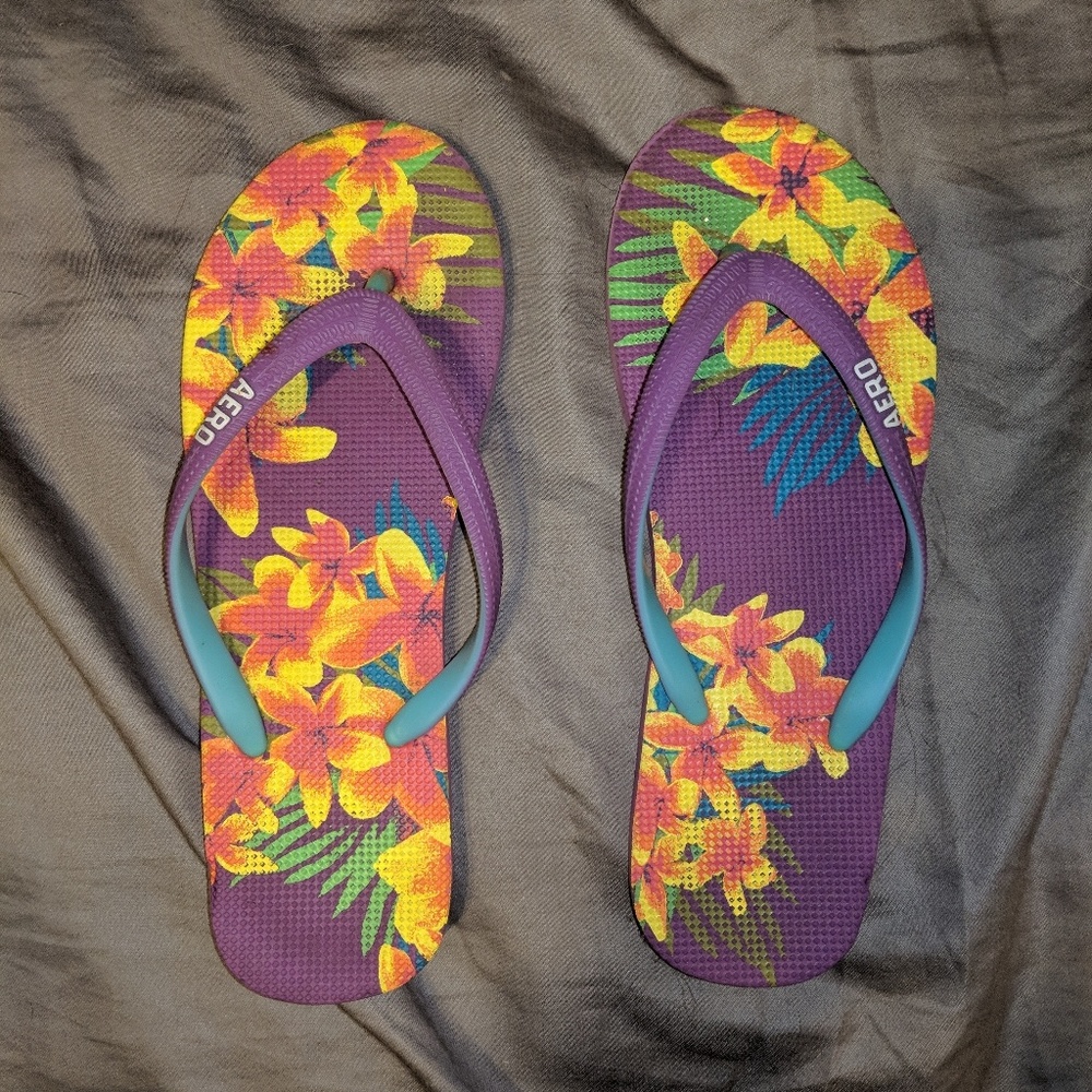 Aeropostale flip flops